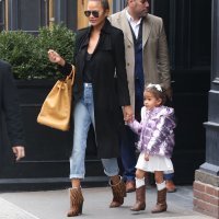 Chrissy Teigen s kćerkicom