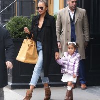 Chrissy Teigen s kćerkicom
