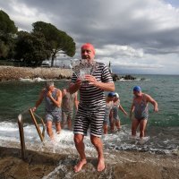 Opatija: Zdravica i kupanje u moru u čast Dore