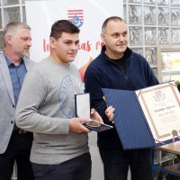 Karlovački župan trojici mladića iz Belavića uručio Medalje župana za hrabrost