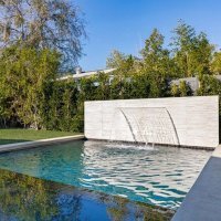 Dom Melisse McCarthy