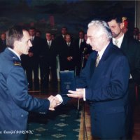 Borović prima odlikovanje od predsjednika Tuđmana
