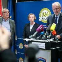 Ravnatelj Hrvatskog zavoda za javno zdravstvo (HZJZ) Krunoslav Capak, ministar MUP-a Davor Božinović, ministar zdravstva Vili Beroš, ravnateljica 'Frana Mihaljevića' Alemka Markotić