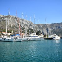 Katamaran u ACI marini Dubrovnik