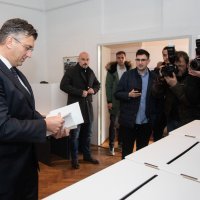 Zagreb: Andrej Plenković glasovao na unutarstranačkim izborima HDZ-a