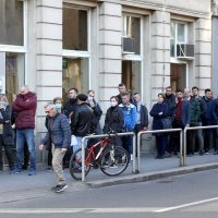Gužve ispred policije u zagrebačkoj Petrinjskoj stvaraju se zbog ograničenog ulaska