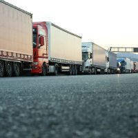 Zagreb: Konvoj kamiona čeka polazak prema Srbiji i BiH
