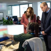 Kate Middleton i princ William posjetili call centar u Velikoj Britaniji