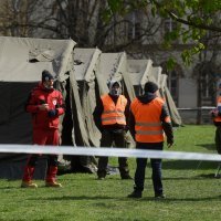 Šatorsko krilo na Trgu Franje Tuđmana za stradale u potresu