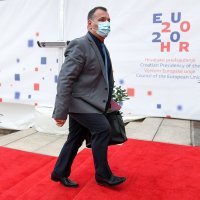 Zagreb: Dolazak u NSK na sastanak Nacionalnog kriznog stožera