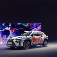 Tetovirani Lexus UX