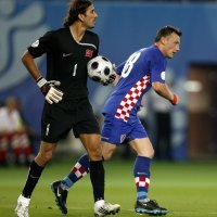 Turski golman Rustu Recber