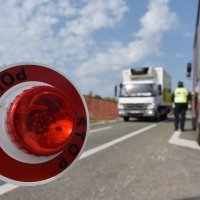 Murter i Betina stavljeni u karantenu, policija na ulazu provjerava vozila