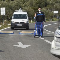 Murter i Betina stavljeni u karantenu, policija na ulazu provjerava vozila