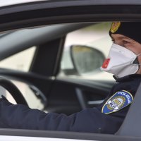 Murter i Betina stavljeni u karantenu, policija na ulazu provjerava vozila