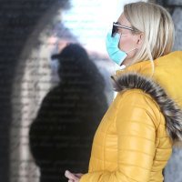 Kamenita vrata, jedno od rijetkih javnih mjesta gdje se vjernici mogu pomoliti