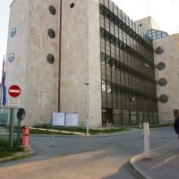 Osijek: Ulaz u KBC Osijek dozvoljen samo kroz trijažni šator