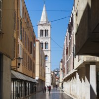 Zadar: Lijepo vrijeme izmamilo je građane u kratku šetnju gradom