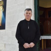 Šibenik: Građani dolaze po blagoslovljene maslinove grančice ispred crkve