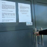 Zagreb: Kardinal Josip Bozanić dolazi u crkvu u kojoj služi Uskrsno misno slavlje bez vjernika