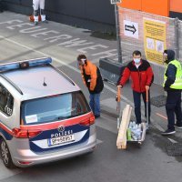 U Austriji otvoreni mali dućani i vrtni centri