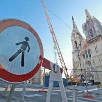 Zagrebačka kadetrala pred skidanje sjevernog tornja