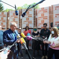 Zagreb: Bandić obišao Kučilovinu gdje počinje podjela građevinskog materijala stradalima u potresu