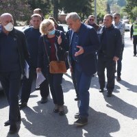 Zagreb: Bandić obišao Kučilovinu gdje počinje podjela građevinskog materijala stradalima u potresu