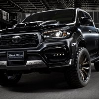 Toyota Hilux 'Sports Line Black Bison'