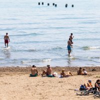 Posljednji dan prije popuštanja mjera na Bačvicama