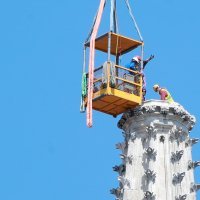 Alpinisti na vrhu zagrebačke katedrale