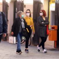 Popuštanjem mjera sve je više ljudi je na ulicama