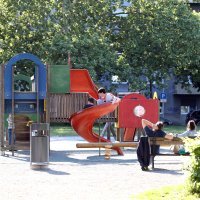 Zagrepčani su pohrlili u parkove, dječja igrališta i sportske terene za rekreativce