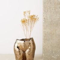 Vaze s potpisom dizajnerice Anisse Kermiche