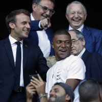 Emmanuel Macron i Kylian Mbappe