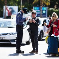 Split: Unatoč velikom broju novozaraženih trajekt isplovio prema Braču