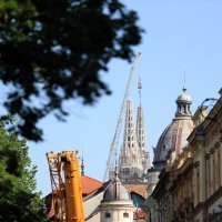 Postavljanje zamjenskog križa na zagrebačku katedralu