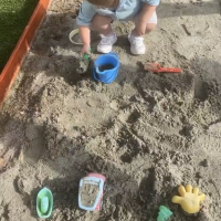 Ella Dvornik u Istri s obitelji