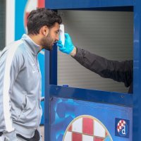 Drive-in testiranje prve momčadi Dinama na virus Covid-19
