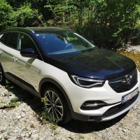 Opel Grandland X Hybrid4