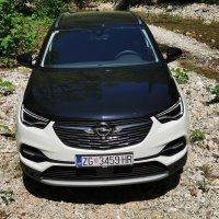 Opel Grandland X Hybrid4