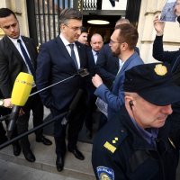 Prosvjednici ispred Sabora