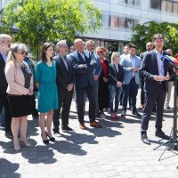 Zagreb: Konferencija za novinare stranke s Imenom i Prezimenom