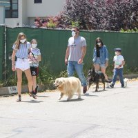 Ben Affleck i Ana de Armas s njegovom djecom