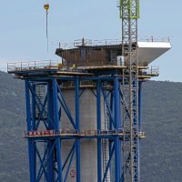 Komarna: Prvi element rasponske konstrukcije postavljen na stup S5 Pelješkog mosta