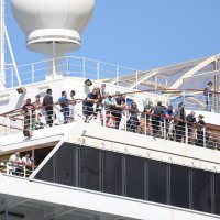 Kruzer Carnival Breeze s Hrvatima usidrio se u Dubrovniku