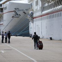 Iskrcavanje s kruzera Carnaval Breeze