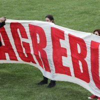 Zagreb: Aktivisti prekinuli konferenciju za medije Milana Bandića na fontanama