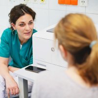 Dr. Ivana Mikolašević u razgovoru sa Silvanom Srdoč Brown