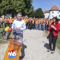 Varaždin: Ispred Starog grada održana je konferencija za novinare članova HNS-a